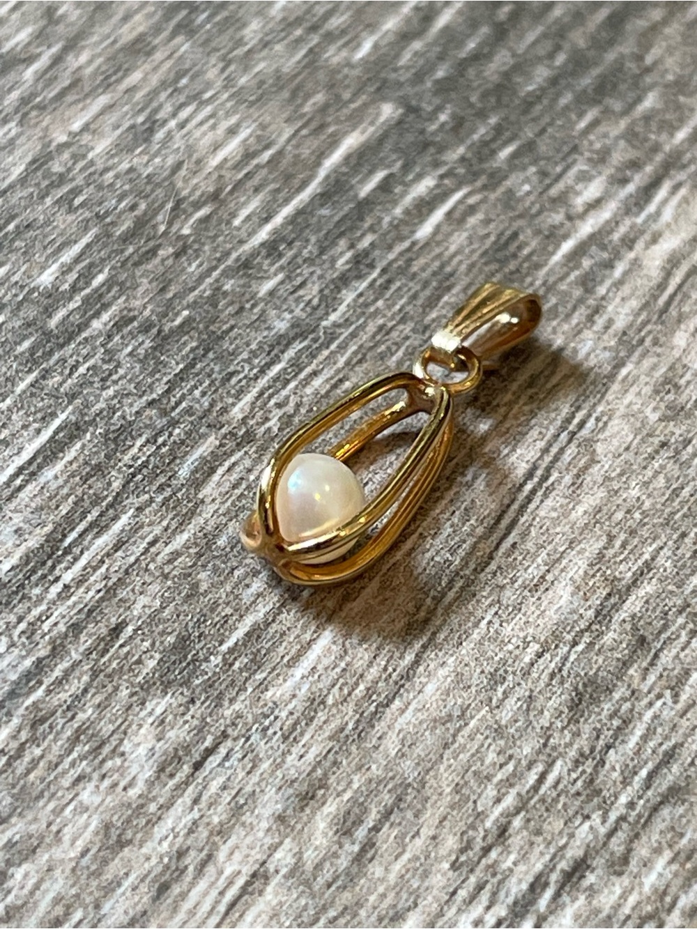Source Unknown Tiny Gold Teardrop Pendant with White Pearl